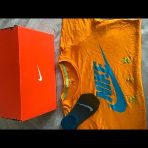 💜Nike orange athletic fit short sleeve t-shirt.💜